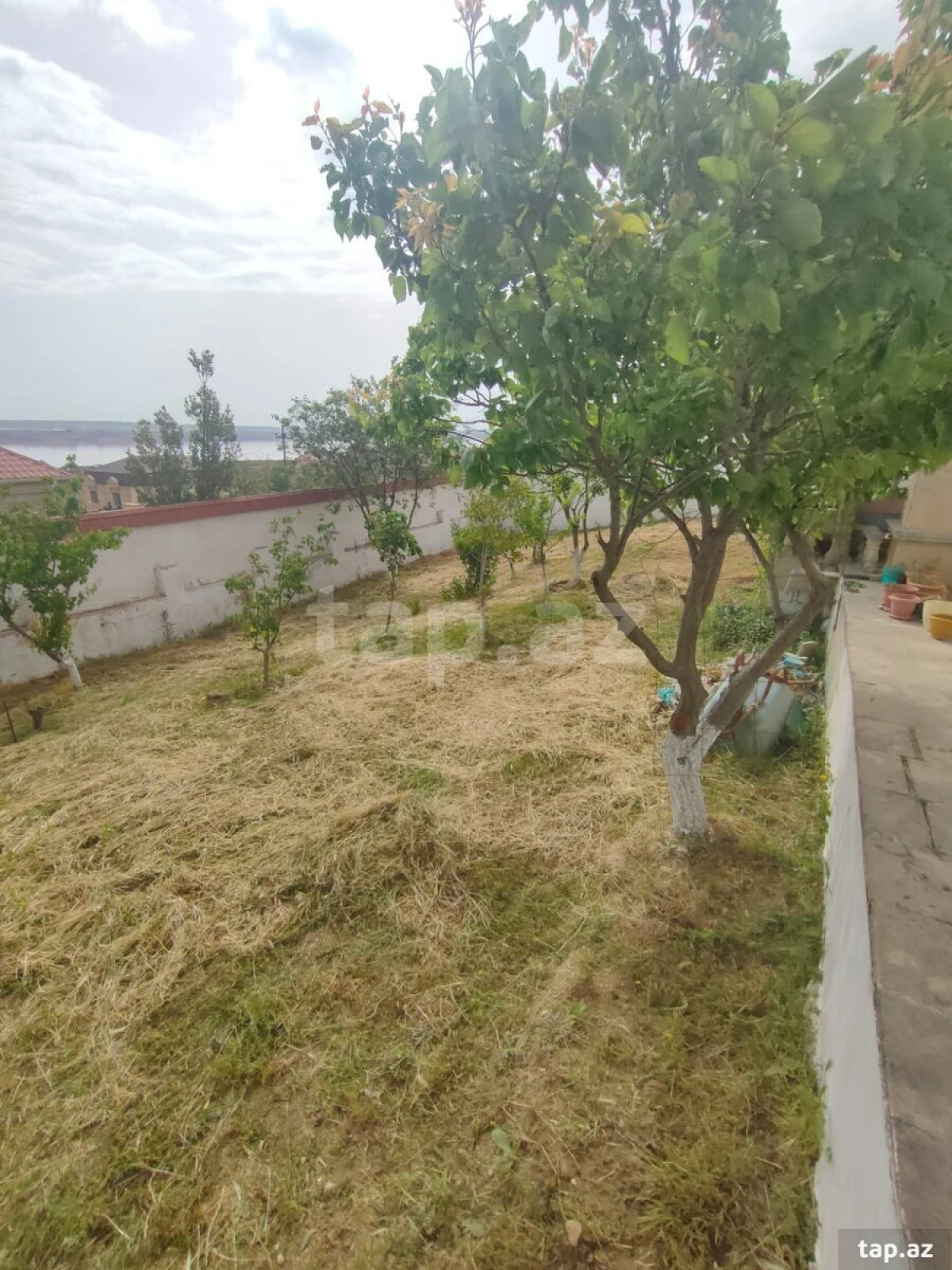 Kirayə verilir 3 otaqlı həyət evi