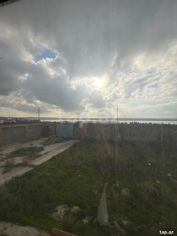 Satılır 5 otaqlı həyət evi