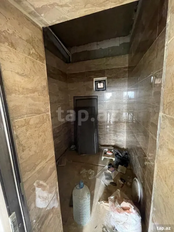 Satılır 5 otaqlı həyət evi