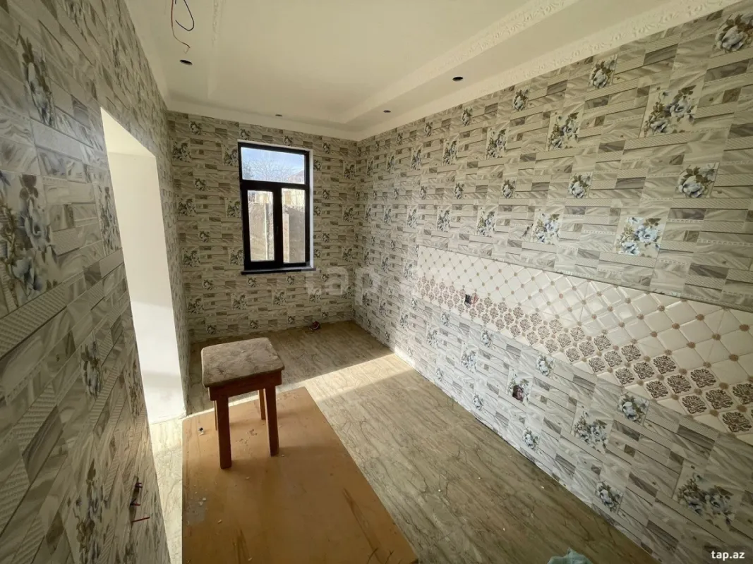 Satılır 5 otaqlı həyət evi