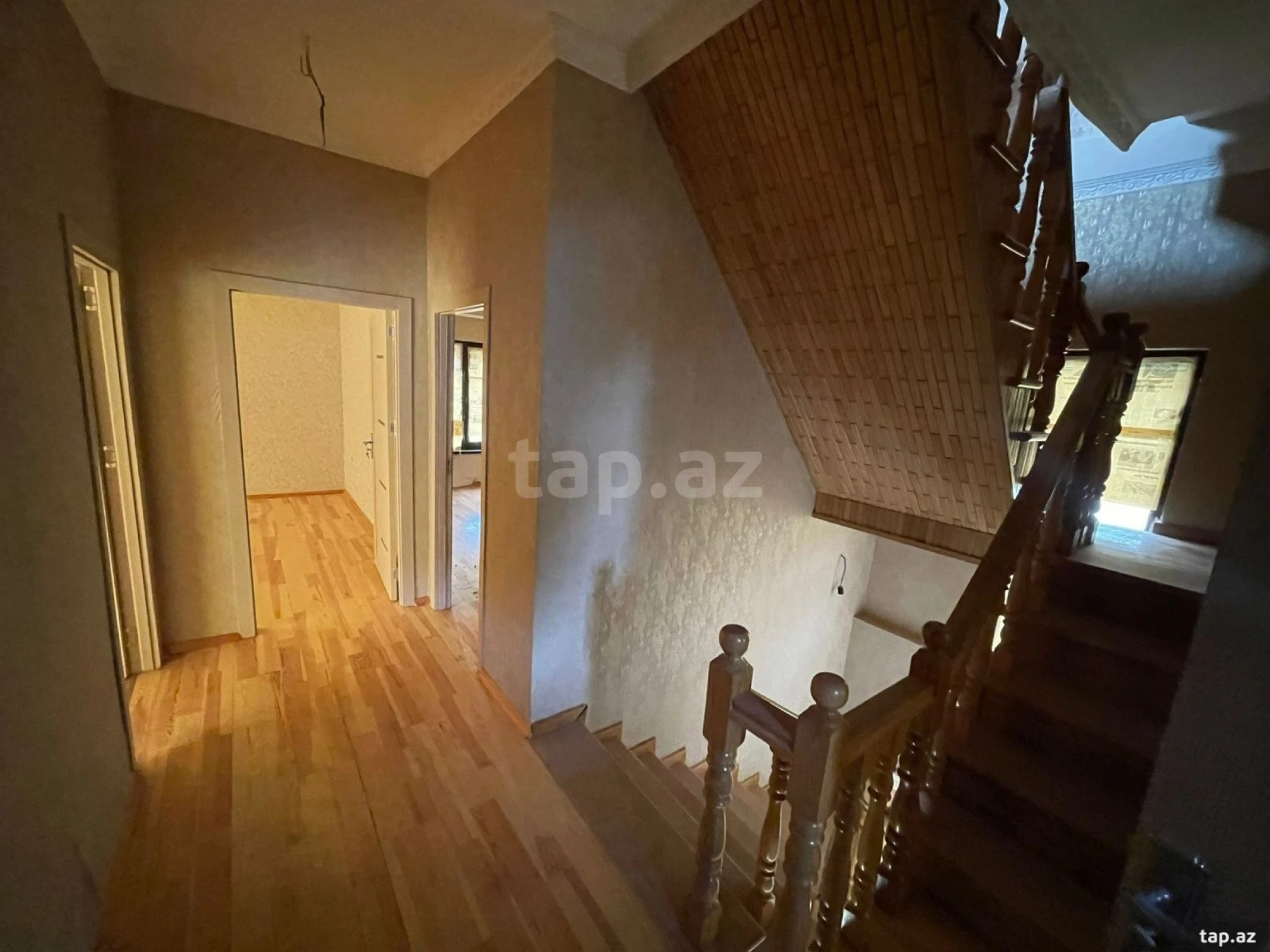 Satılır 5 otaqlı həyət evi