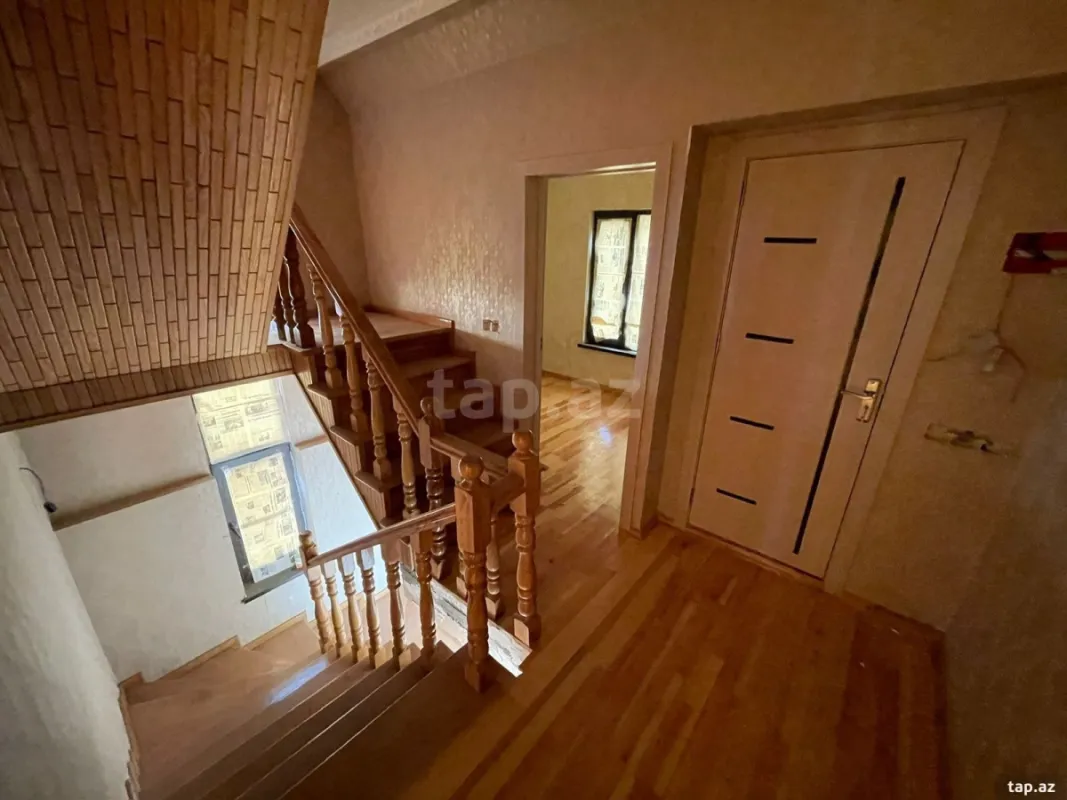 Satılır 5 otaqlı həyət evi