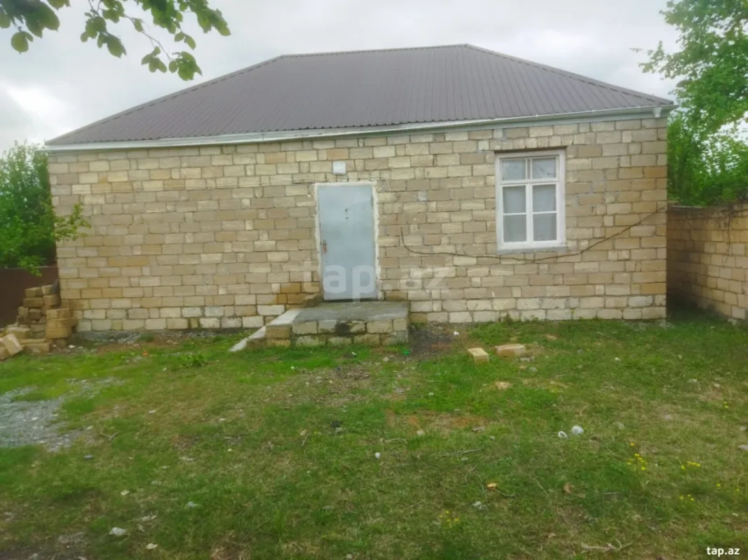 Satılır 3 otaqlı həyət evi