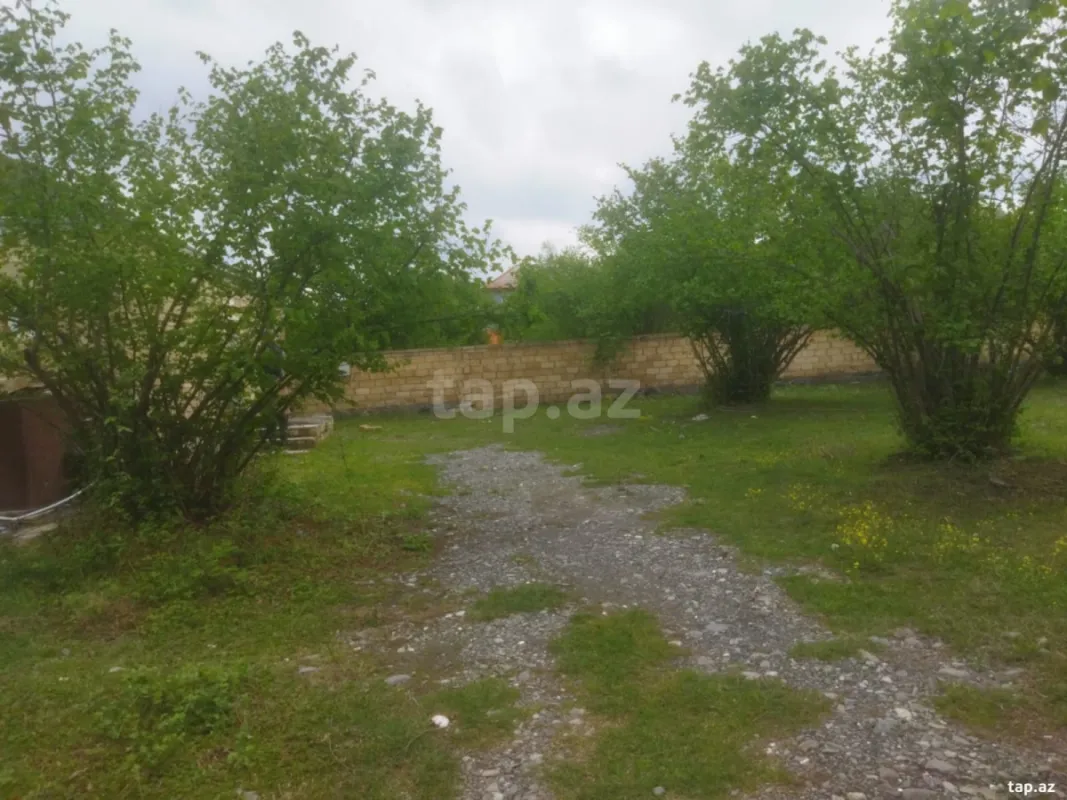 Satılır 3 otaqlı həyət evi