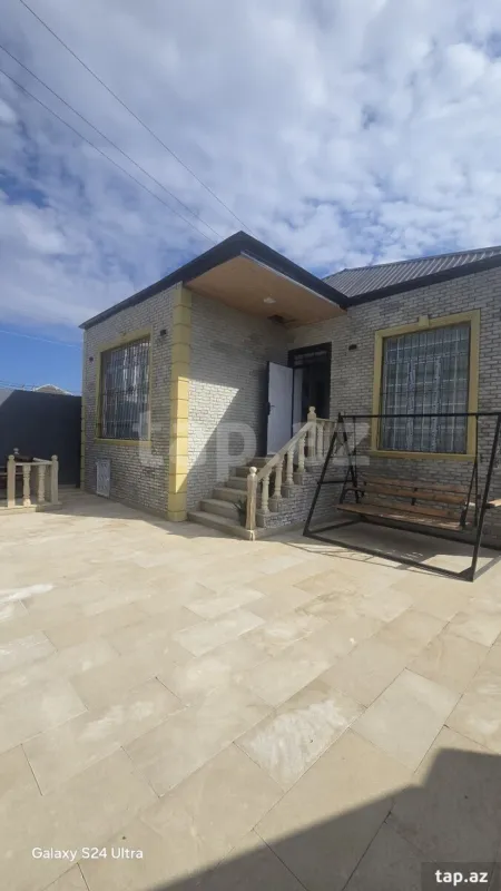 Satılır 4 otaqlı həyət evi 100 m²