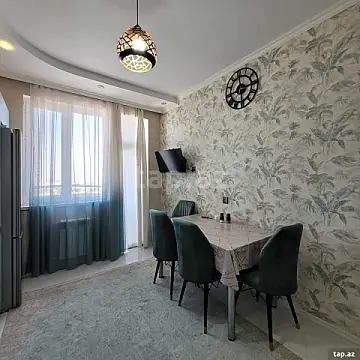 Kirayə verilir 3 otaqlı yeni tikili 110 m²
