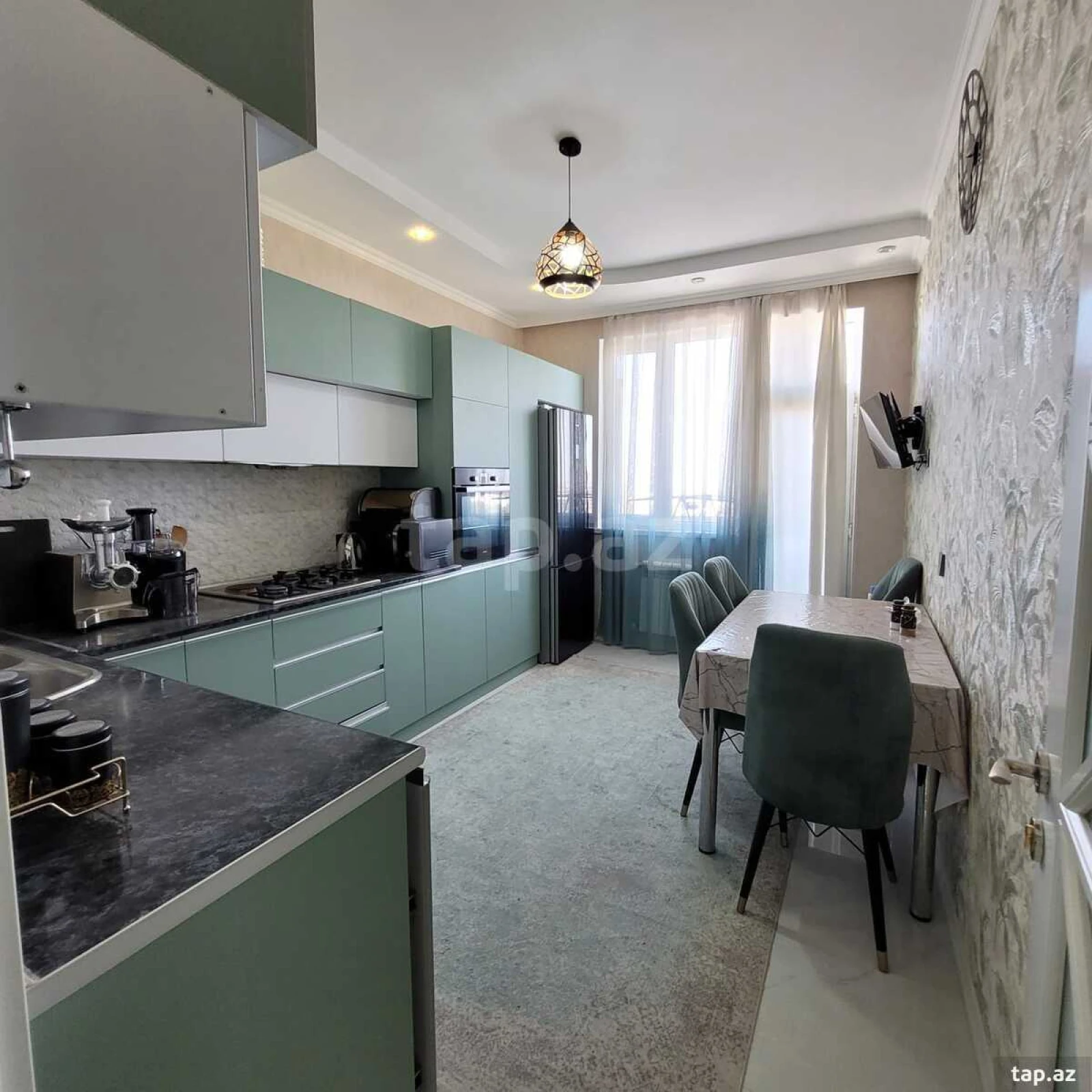 Kirayə verilir 3 otaqlı yeni tikili 110 m²