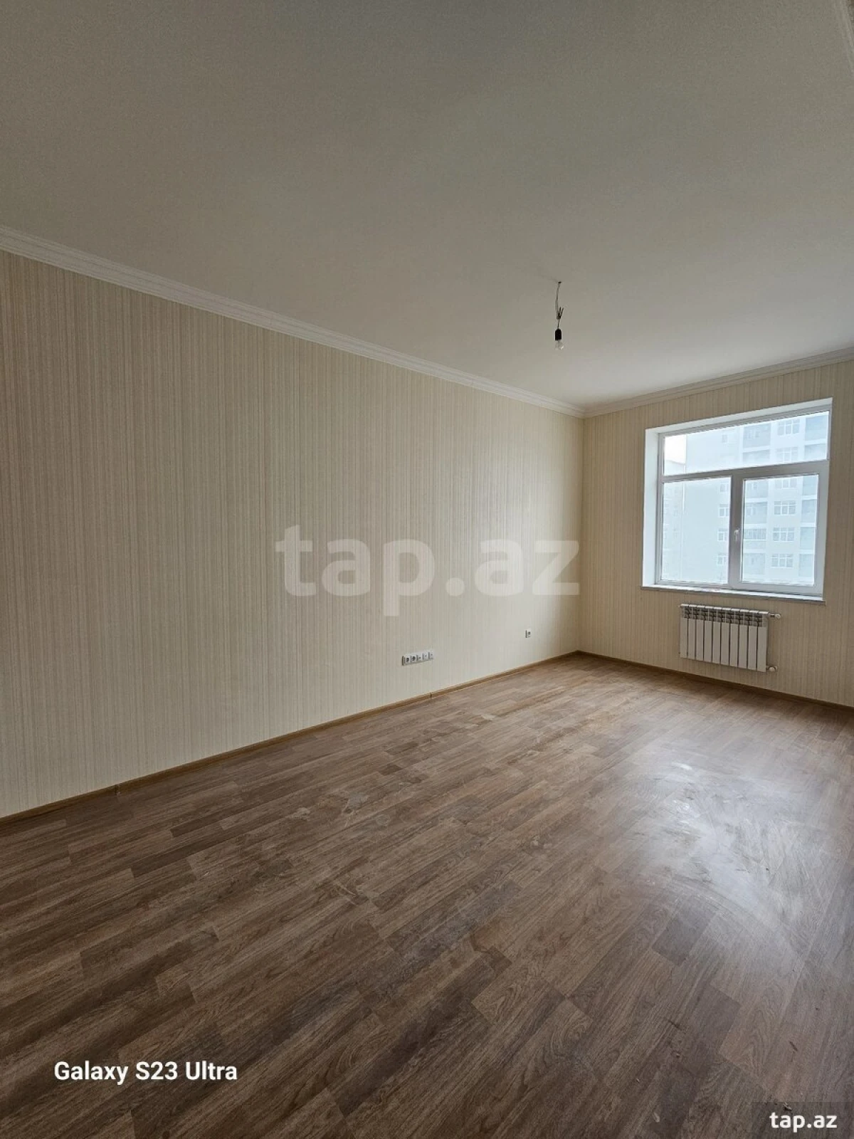 Satılır 3 otaqlı yeni tikili 77 m²