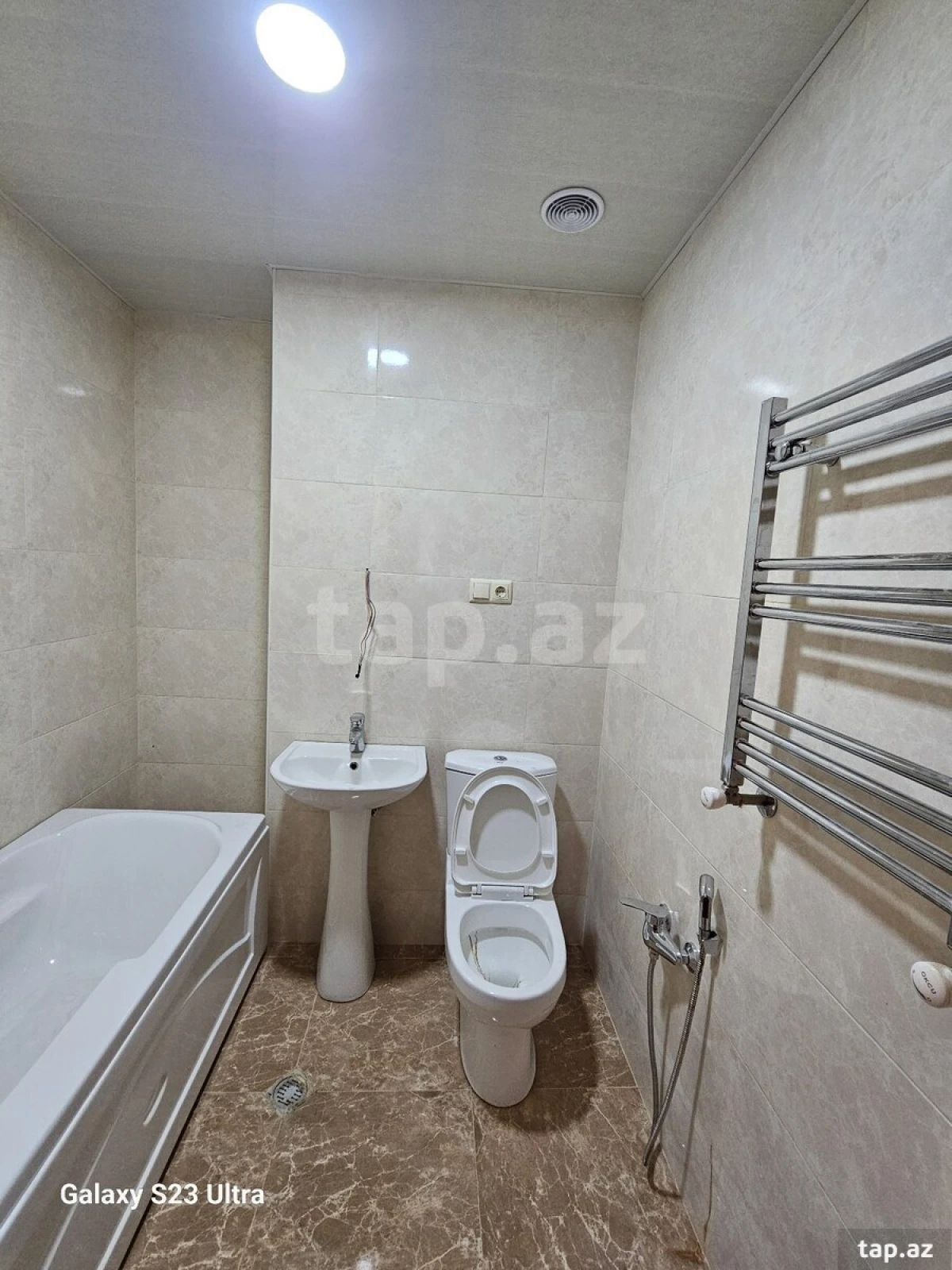 Satılır 4 otaqlı yeni tikili 99 m²