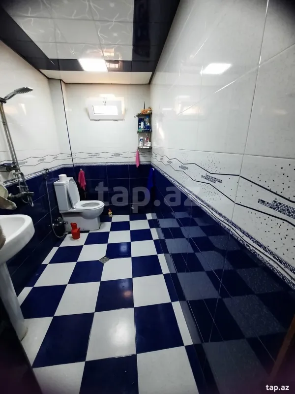 Satılır 5 otaqlı həyət evi