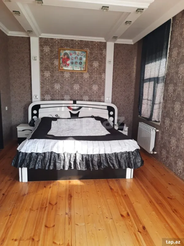 Satılır 5 otaqlı həyət evi