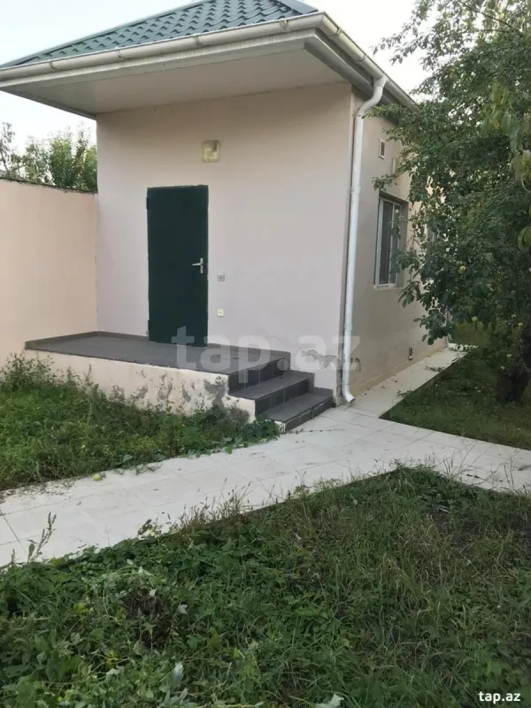 Satılır 5 otaqlı həyət evi