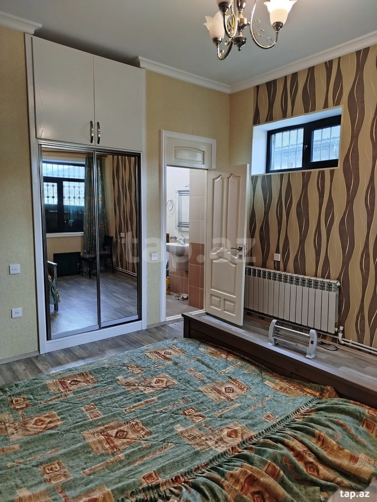 Satılır 5 otaqlı həyət evi