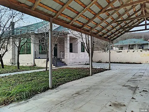 Satılır 5 otaqlı həyət evi