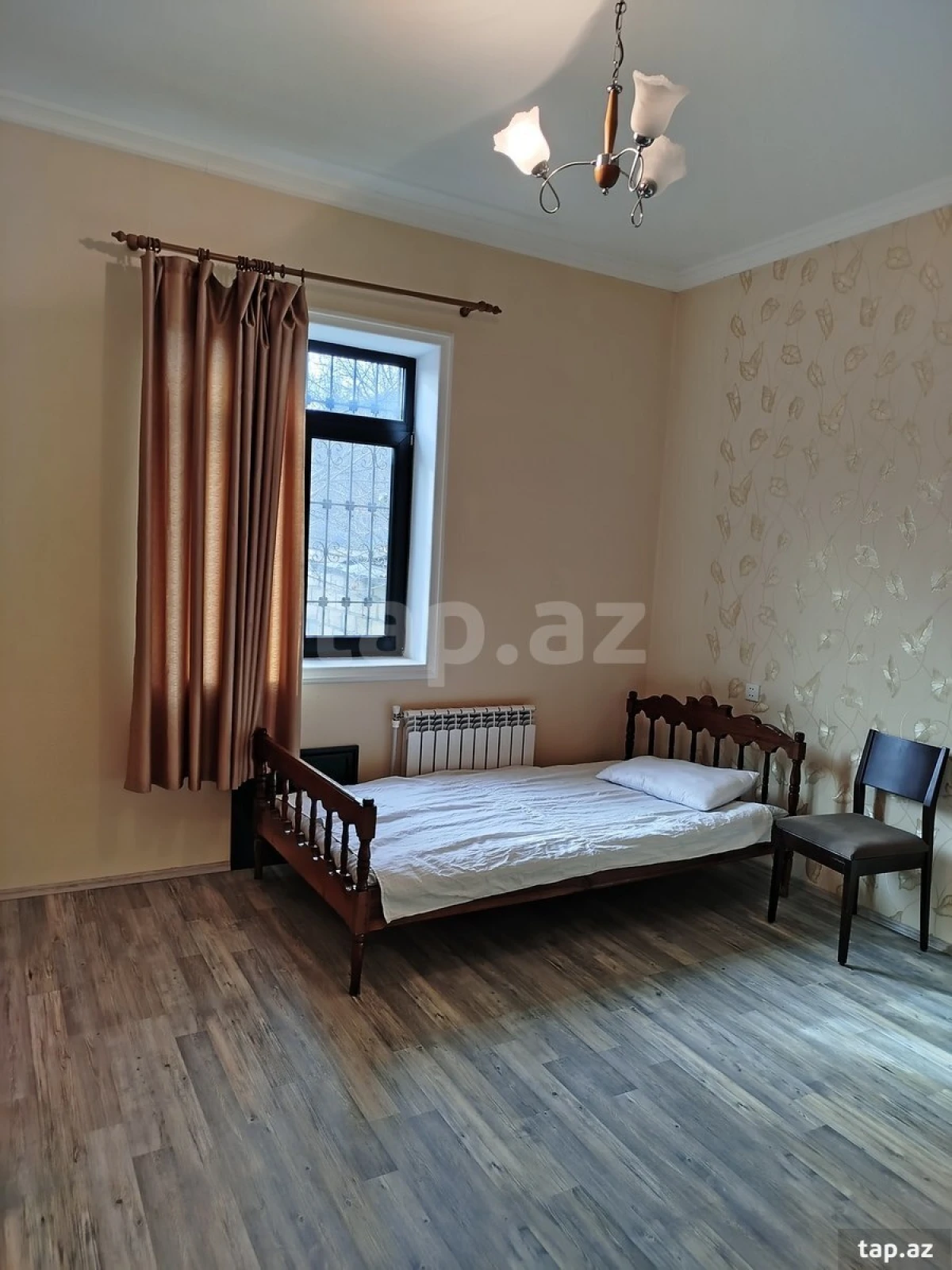 Satılır 5 otaqlı həyət evi