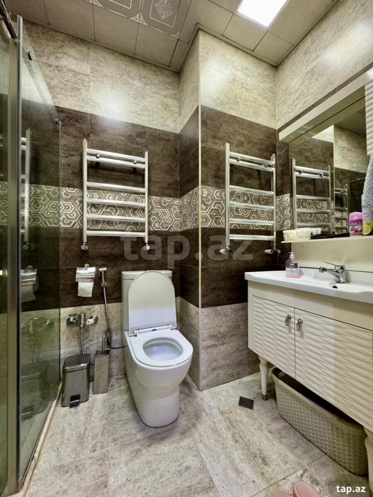 Satılır 2 otaqlı yeni tikili 68 m²