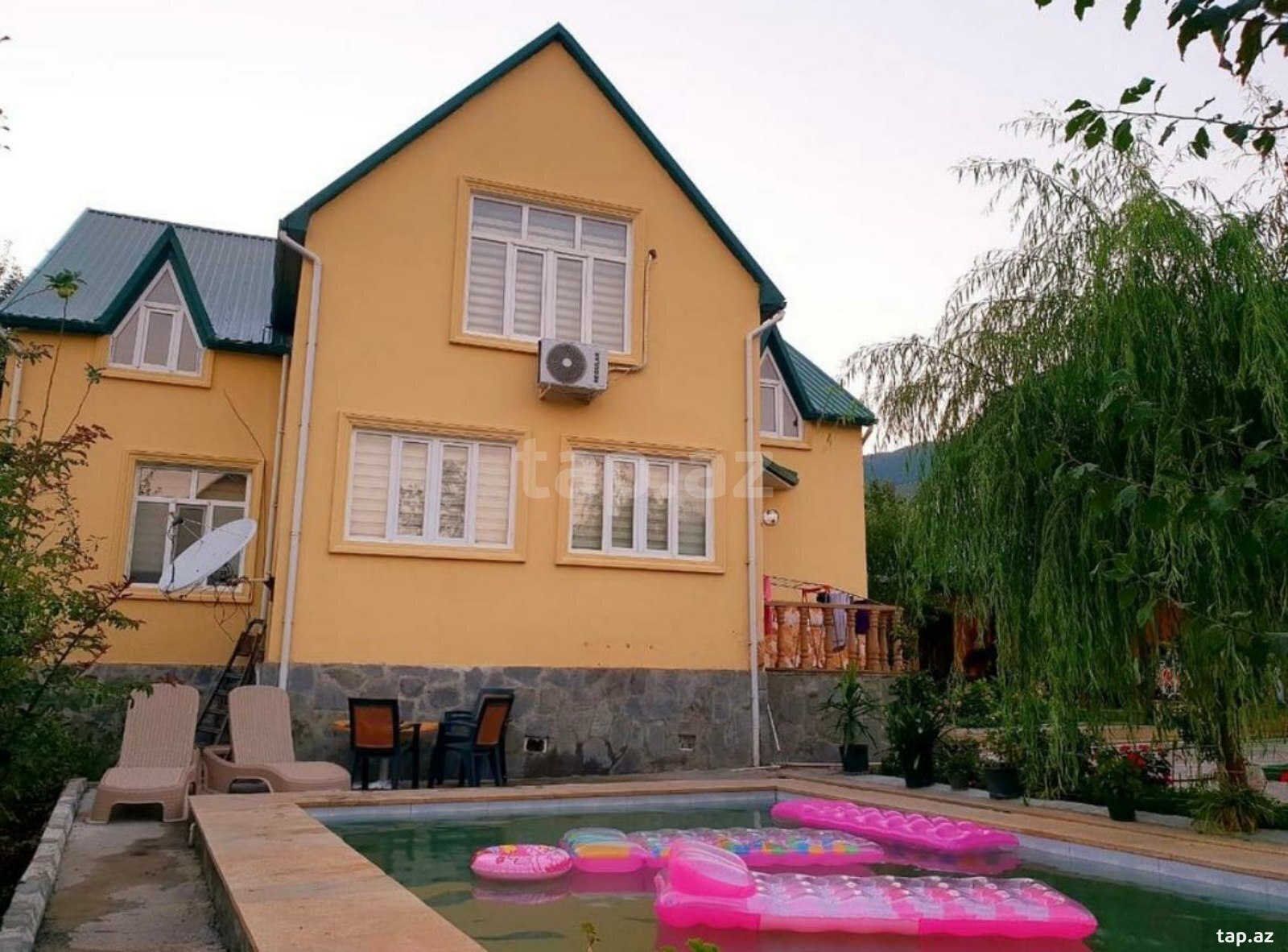Satılır 5 otaqlı həyət evi 160 m²