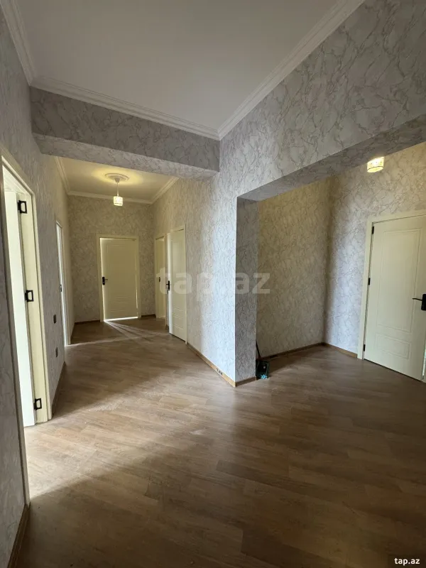 Kirayə verilir 3 otaqlı yeni tikili 115 m²