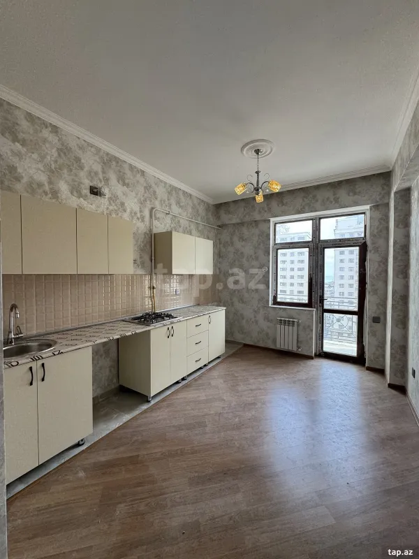 Kirayə verilir 3 otaqlı yeni tikili 115 m²