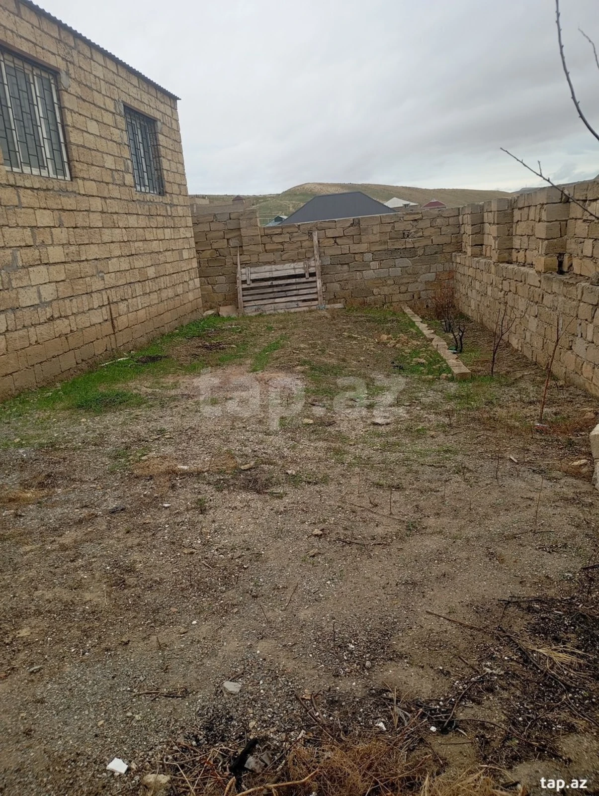 Satılır 2 otaqlı həyət evi