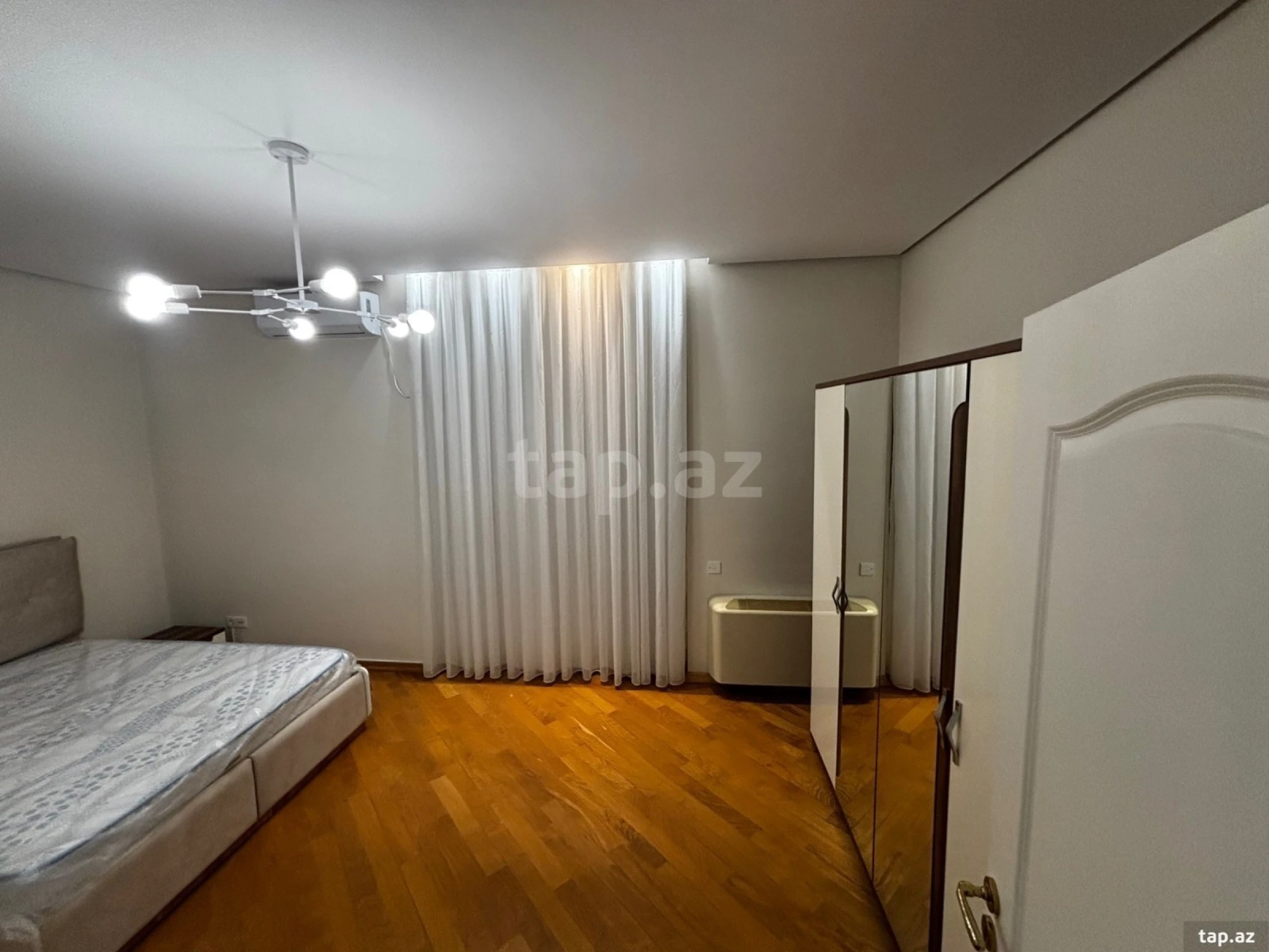 Kirayə verilir 7 otaqlı yeni tikili 340 m²