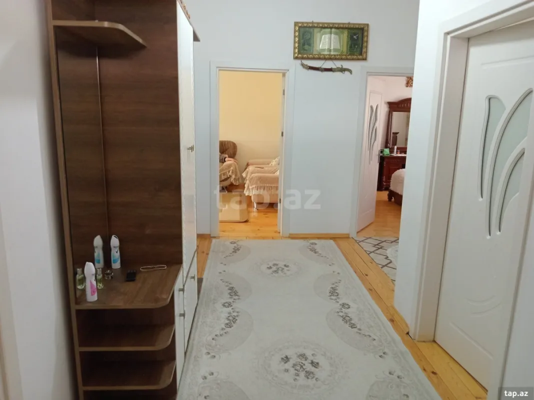 Satılır 4 otaqlı həyət evi