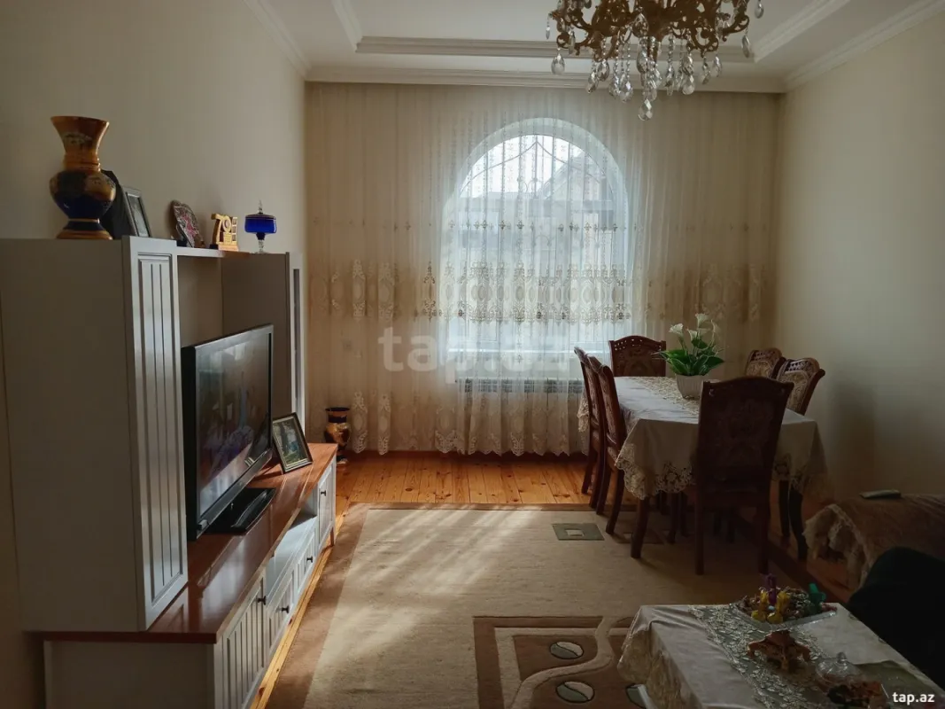 Satılır 4 otaqlı həyət evi