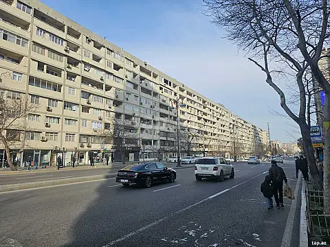 Satılır 1 otaqlı mənzil 40 m² — Bakı, İnşaatçılar 1 otaq 40.00 m²