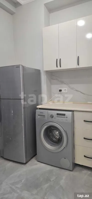 Kirayə verilir 2 otaqlı yeni tikili 70 m²