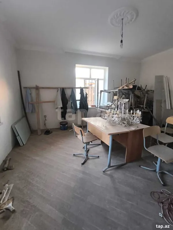 Satılır 7 otaqlı həyət evi