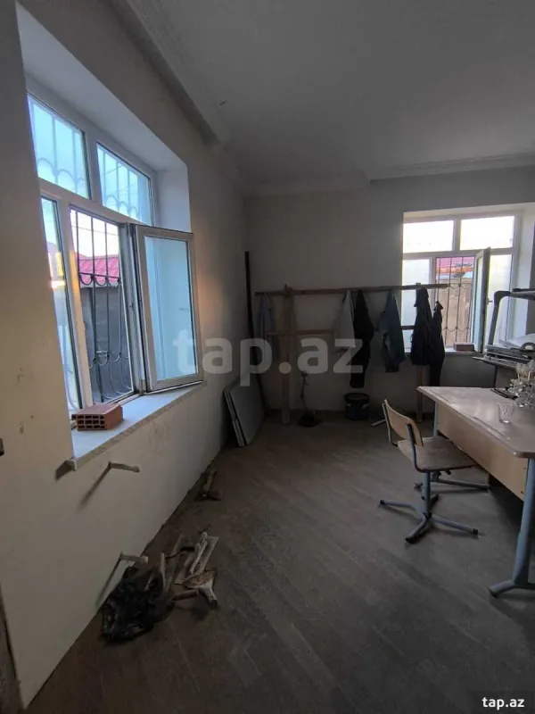 Satılır 7 otaqlı həyət evi