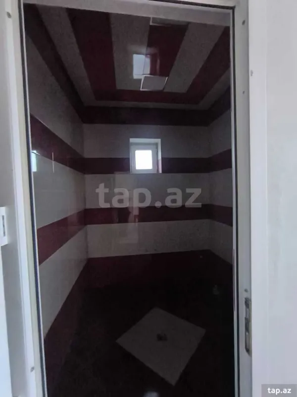 Satılır 7 otaqlı həyət evi