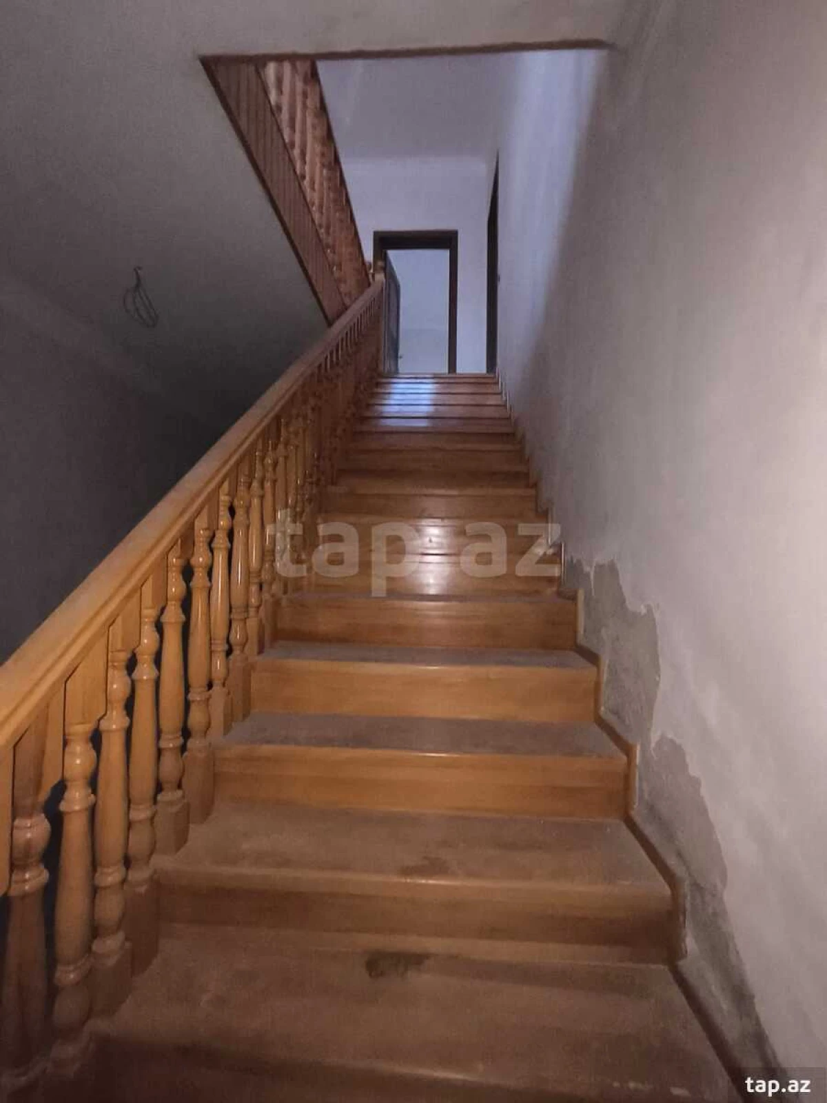 Satılır 7 otaqlı həyət evi