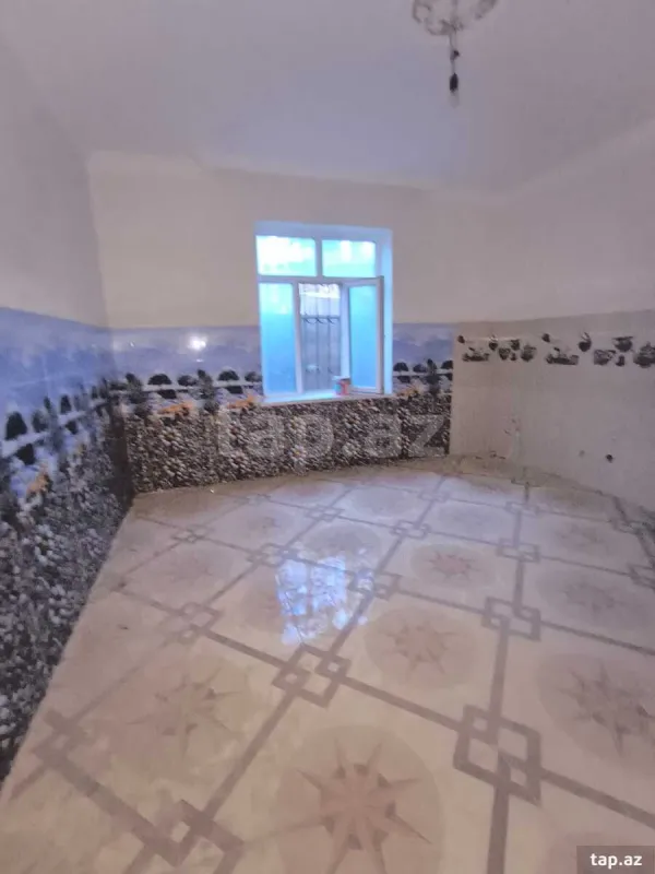 Satılır 7 otaqlı həyət evi