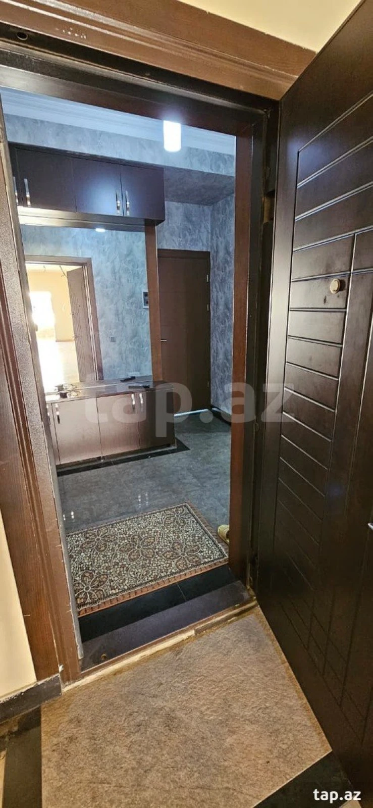 Kirayə verilir 4 otaqlı yeni tikili 180 m²