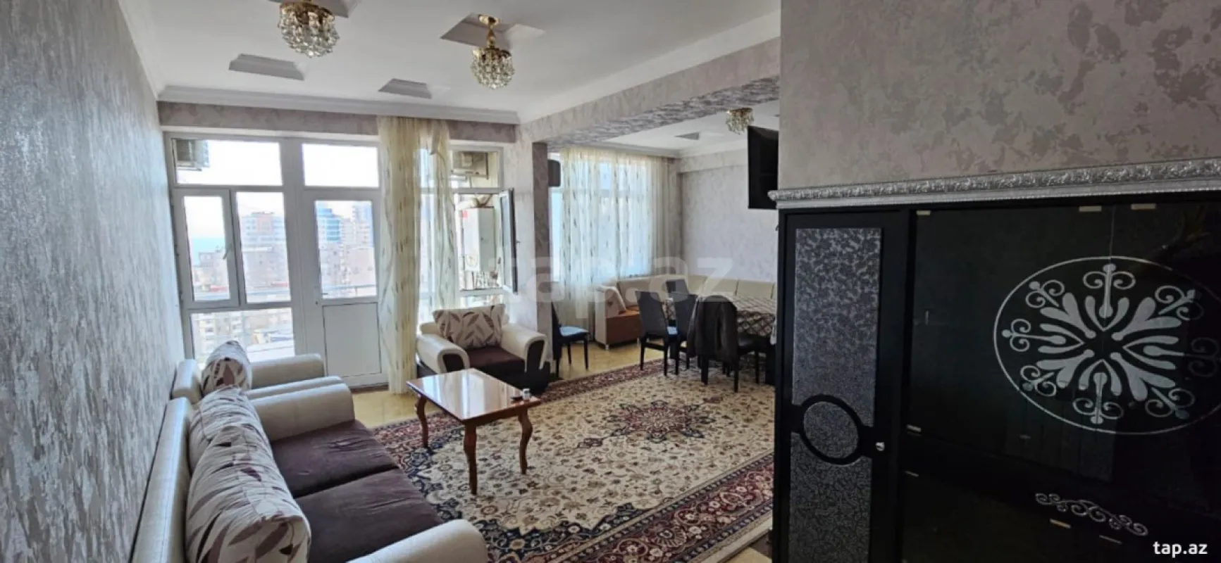 Kirayə verilir 4 otaqlı yeni tikili 180 m²