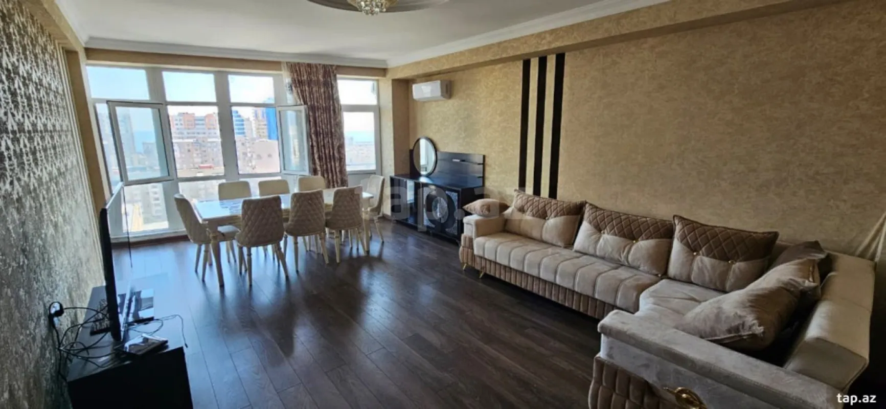 Kirayə verilir 4 otaqlı yeni tikili 180 m²