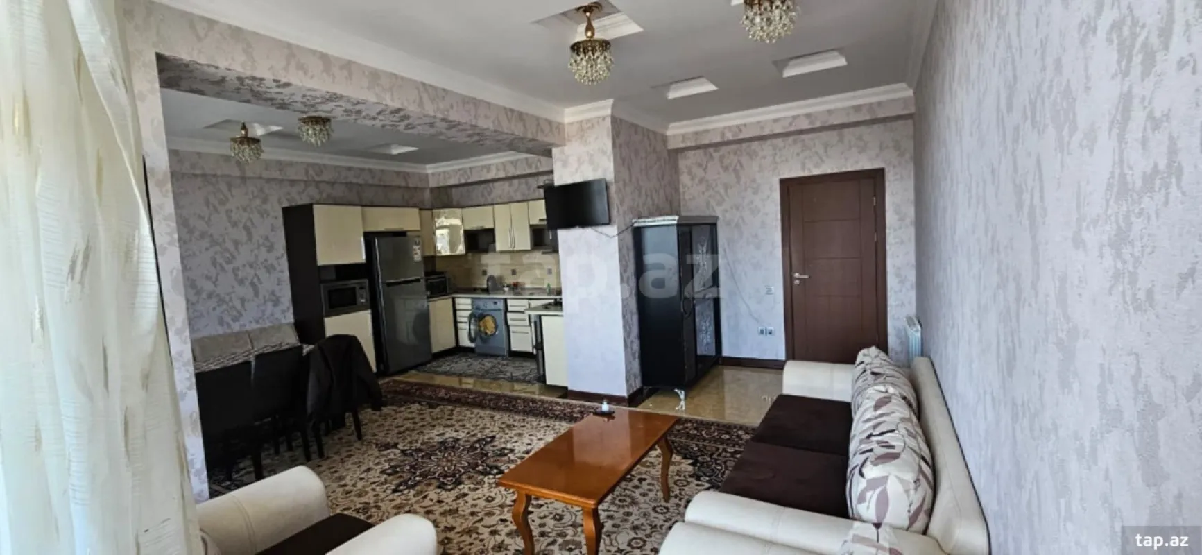 Kirayə verilir 4 otaqlı yeni tikili 180 m²