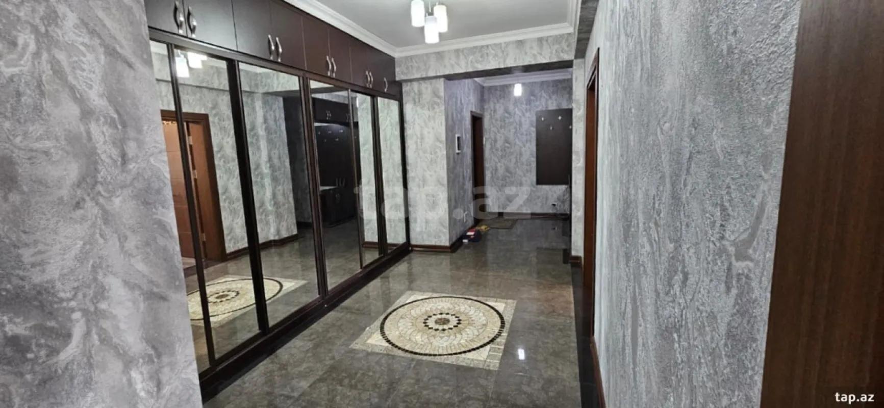 Kirayə verilir 4 otaqlı yeni tikili 180 m²