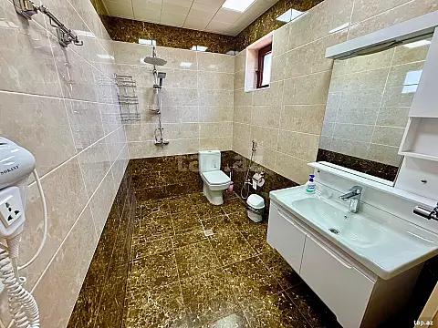 Kirayə verilir 4 otaqlı həyət evi