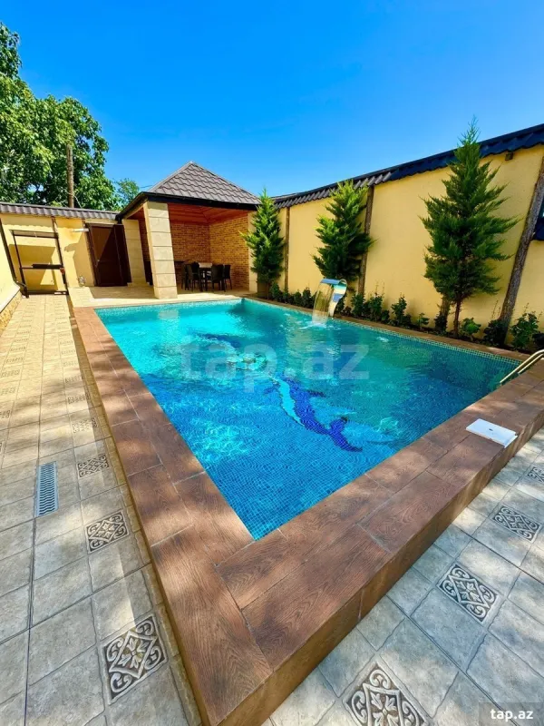 Kirayə verilir 4 otaqlı həyət evi