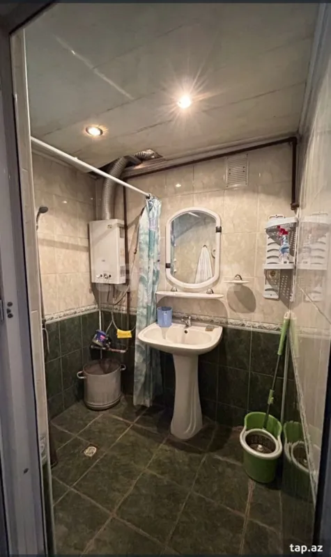 Kirayə verilir 2 otaqlı mənzil 65 m²