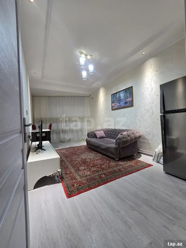 Kirayə verilir 2 otaqlı yeni tikili 75 m²