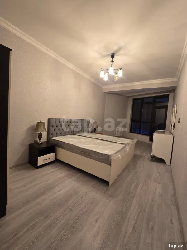 Kirayə verilir 2 otaqlı yeni tikili 75 m²