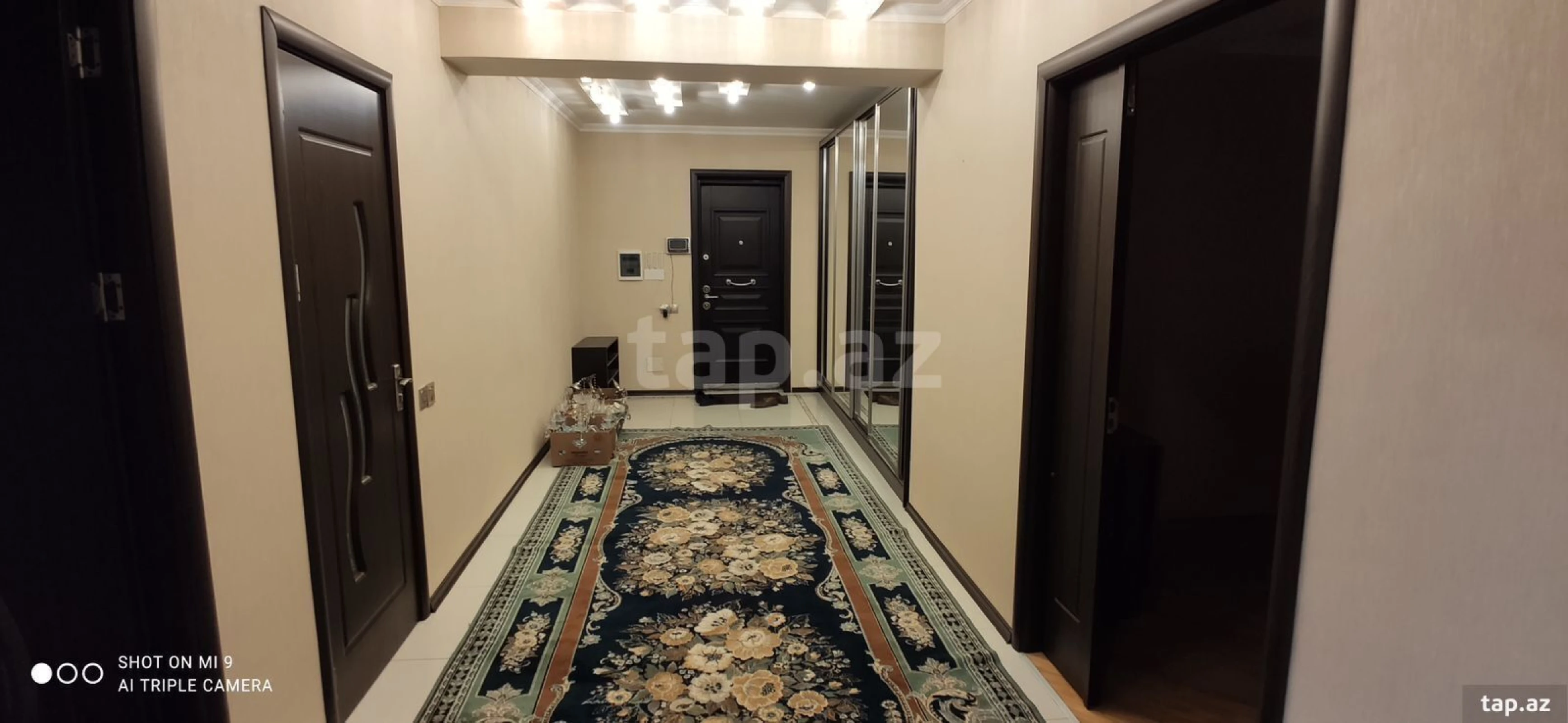 Kirayə verilir 3 otaqlı yeni tikili 155 m²