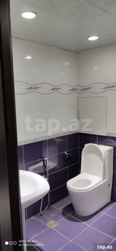 Kirayə verilir 3 otaqlı yeni tikili 155 m²