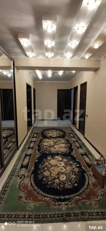 Kirayə verilir 3 otaqlı yeni tikili 155 m²