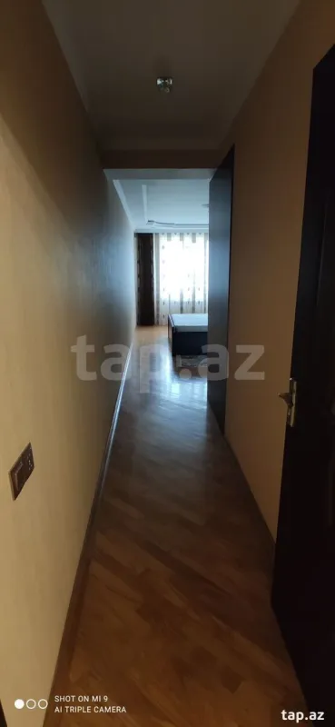 Kirayə verilir 3 otaqlı yeni tikili 155 m²