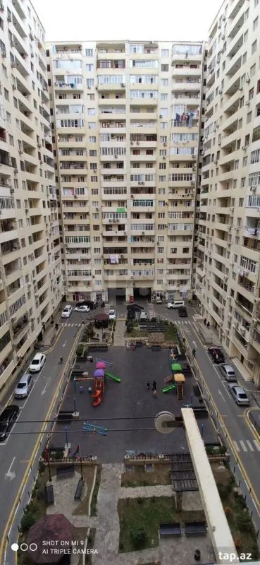 Kirayə verilir 3 otaqlı yeni tikili 155 m²