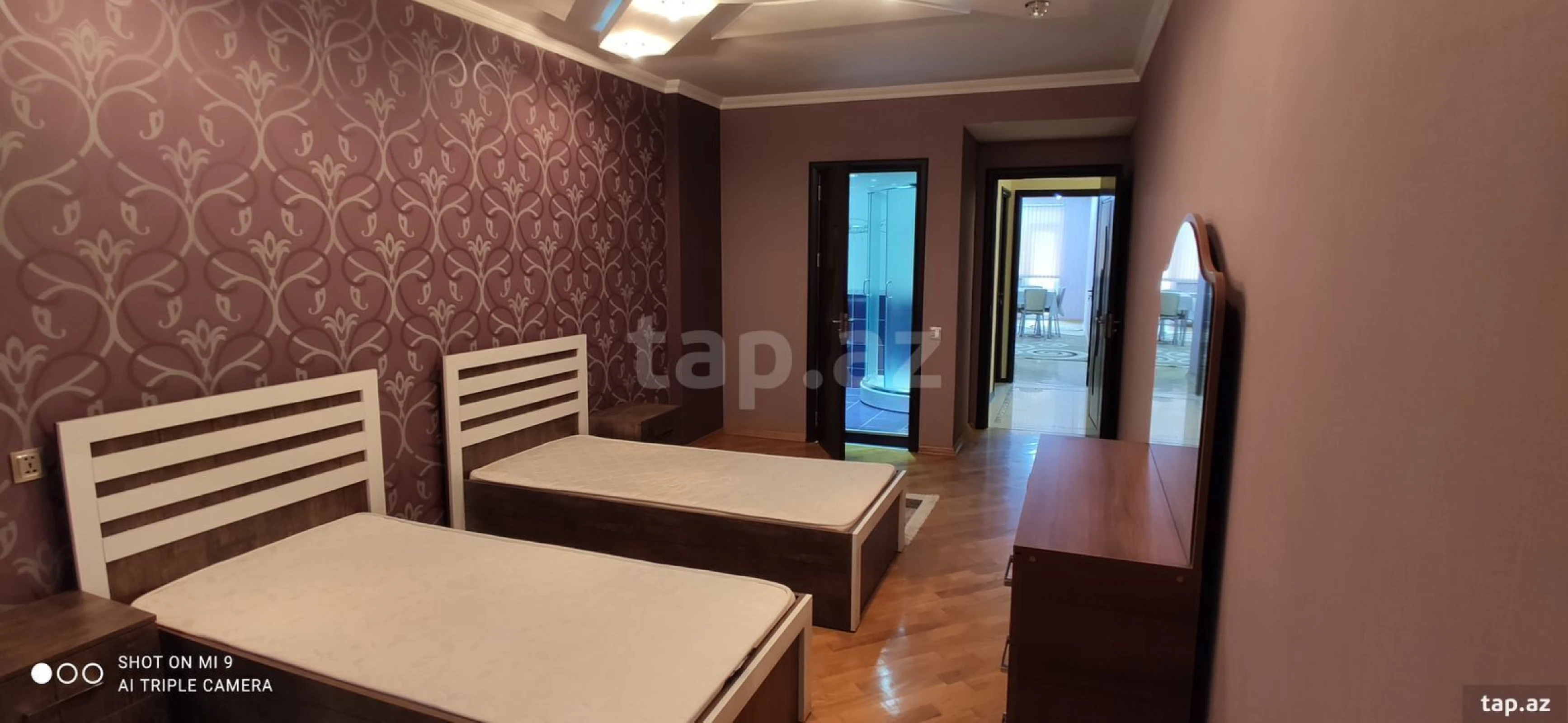 Kirayə verilir 3 otaqlı yeni tikili 155 m²